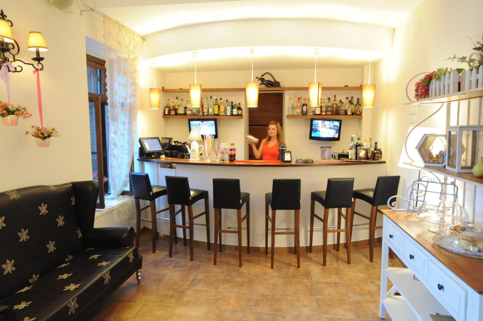 Boutique Hotel Kentrikon & Bungalows Agios Ioannis  ภายนอก รูปภาพ